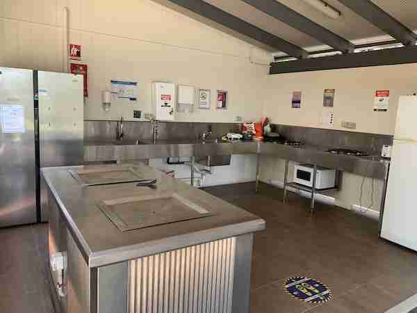 Main Beach Tourist Park Main Beach Tourist Park Kitchen