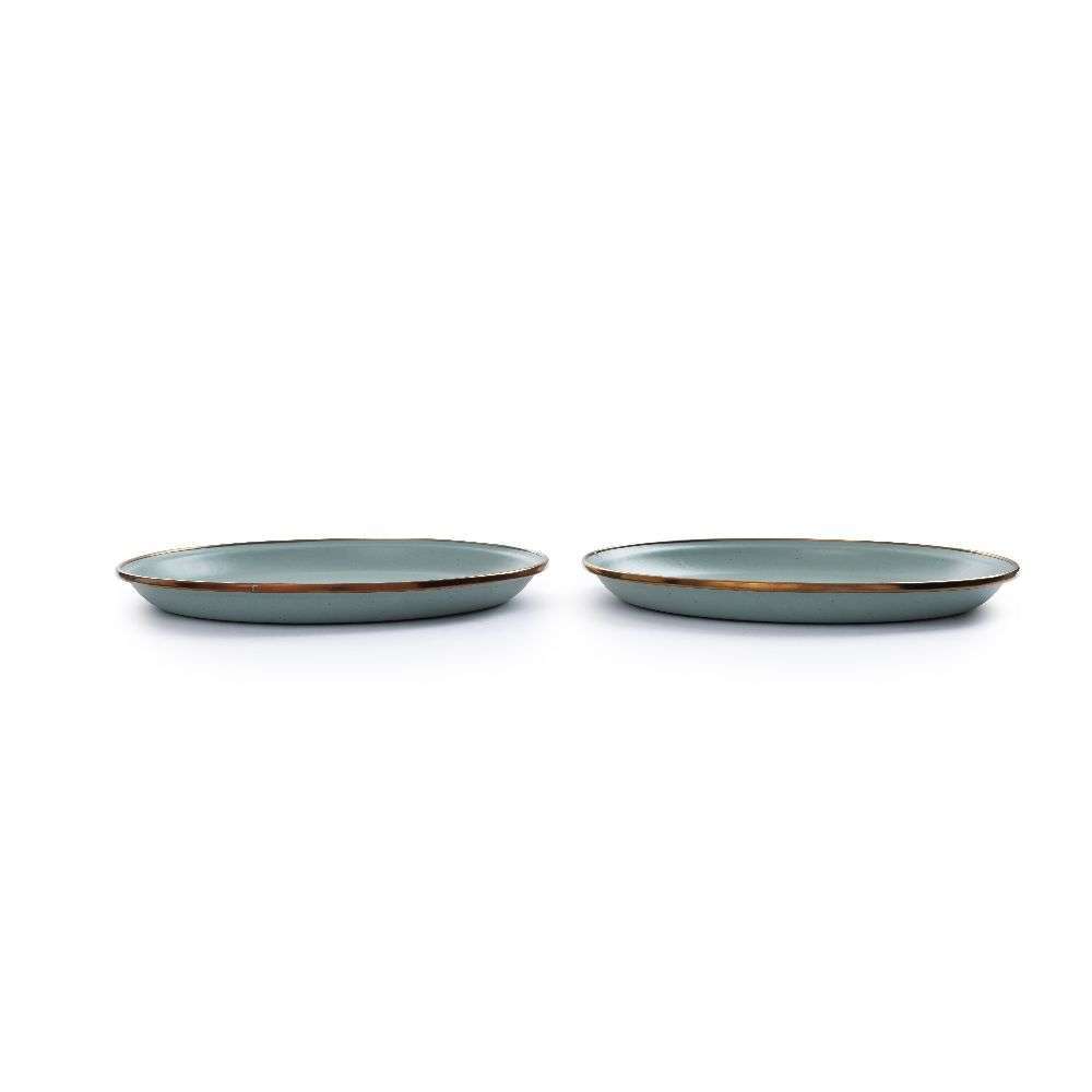 Mint Coloured Enamel Dinner Plates 4 Mint Coloured Enamel Dinner Plates Side-by-side